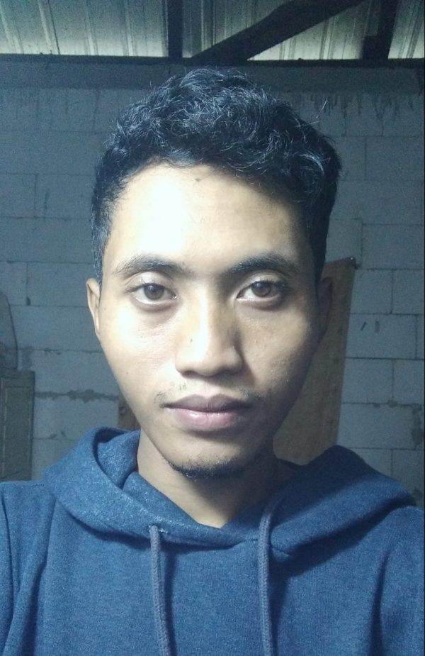 Hoirul Hasan, 26 thn, Asal Tegal (domisili Tegal), Driver, Pengalaman 1thn, gaji 3jt, PP daerah Cinere