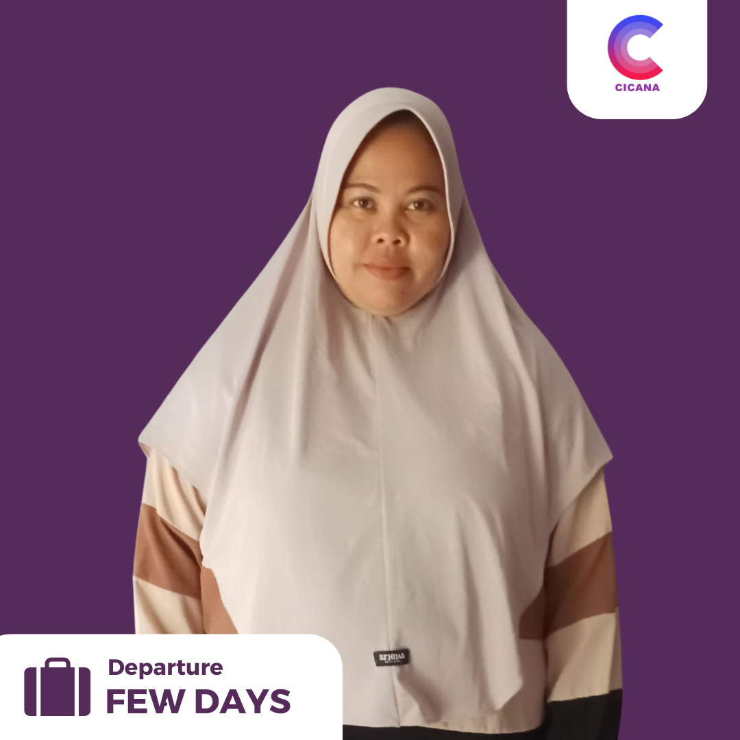 Nia Kusniawati, 40 Tahun, Asal Sukabumi, Babysitter, Pengalaman 4 tahun, Gaji 3.3 Juta, (Gaji tidak termasuk uang cuti)